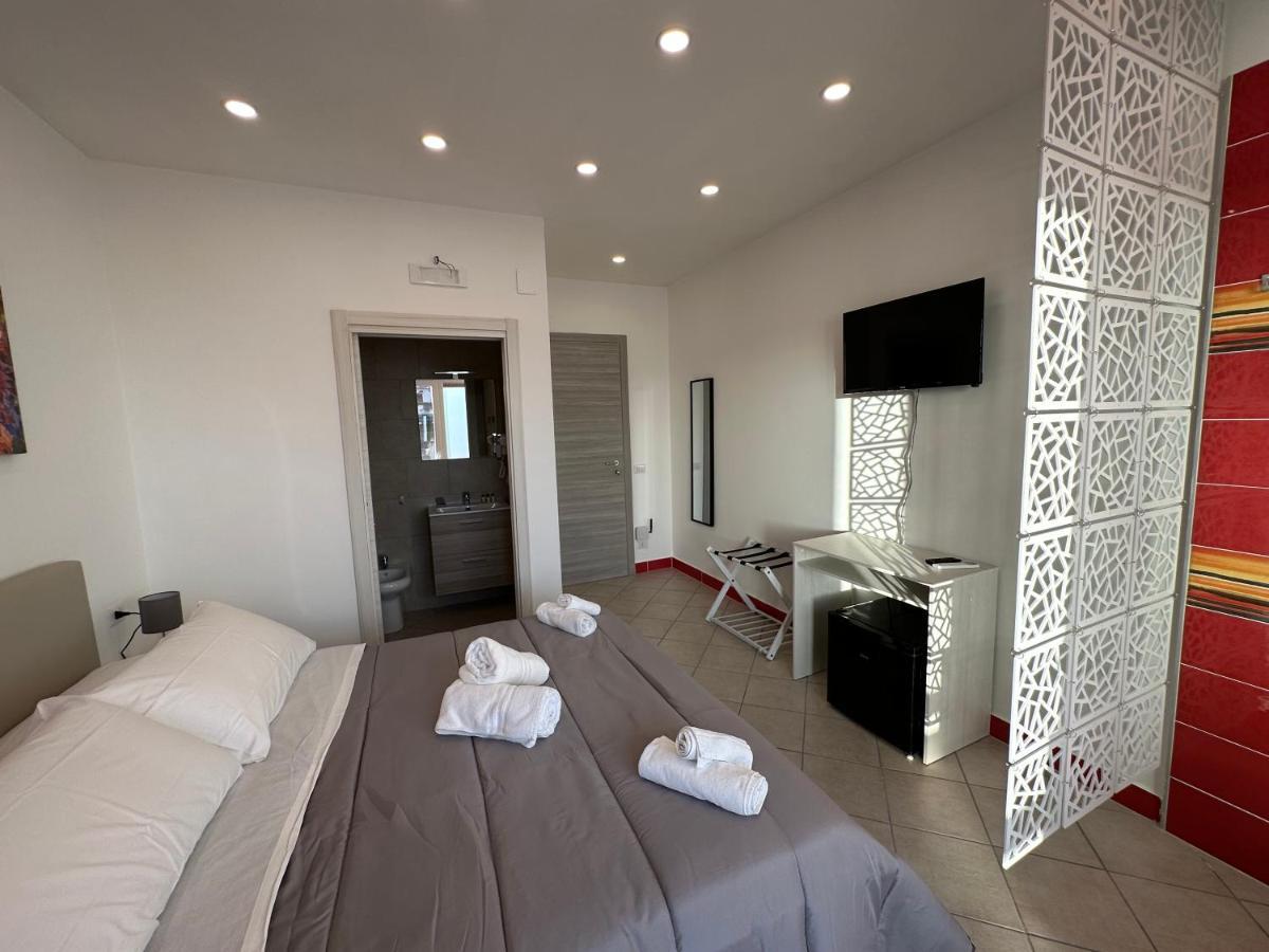 B&B Off Rooms And Relax Napoli Dış mekan fotoğraf