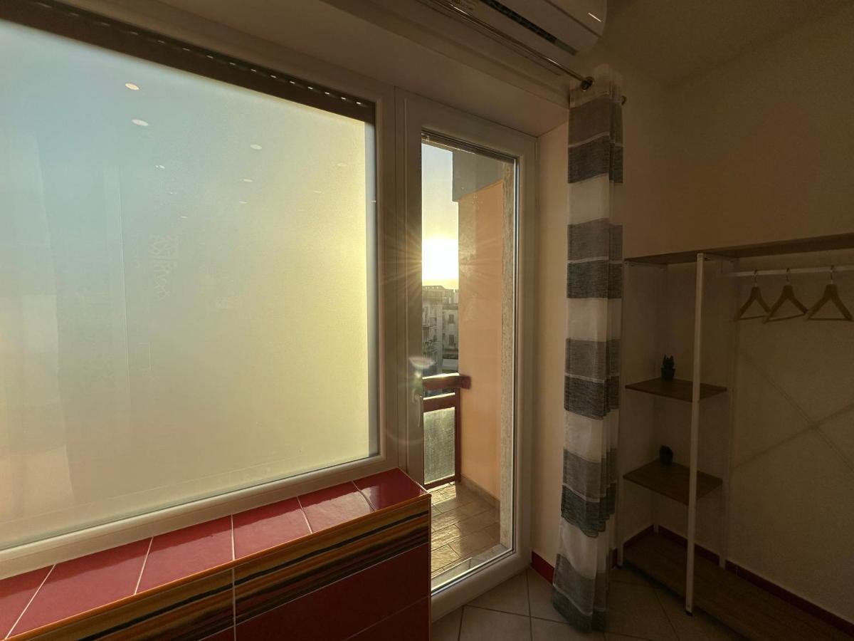 B&B Off Rooms And Relax Napoli Dış mekan fotoğraf