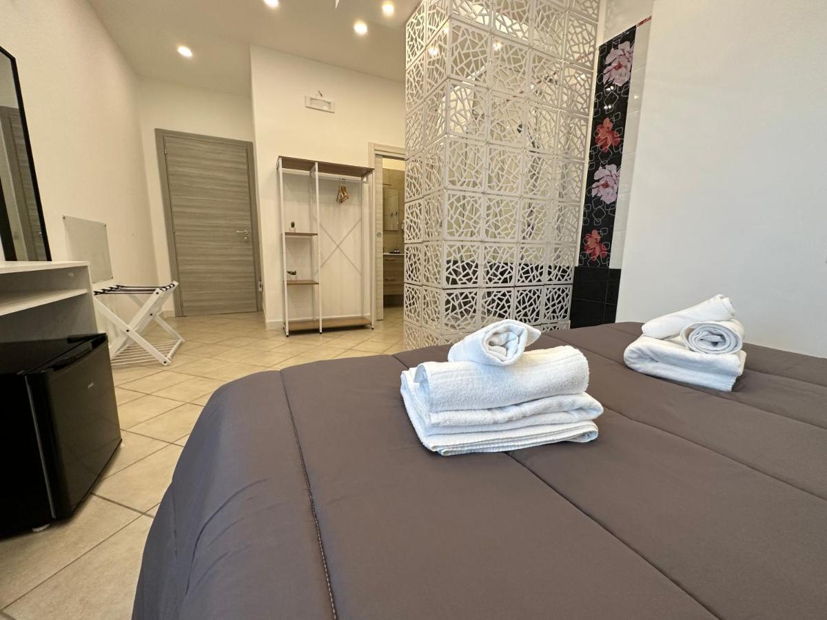 B&B Off Rooms And Relax Napoli Dış mekan fotoğraf