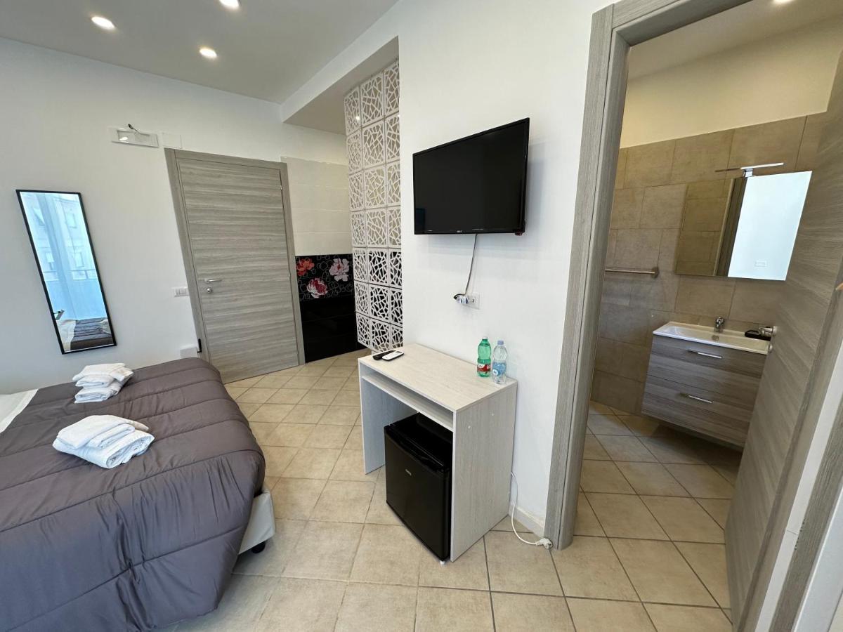 B&B Off Rooms And Relax Napoli Dış mekan fotoğraf