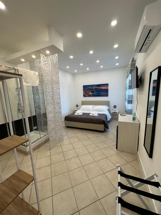 B&B Off Rooms And Relax Napoli Dış mekan fotoğraf
