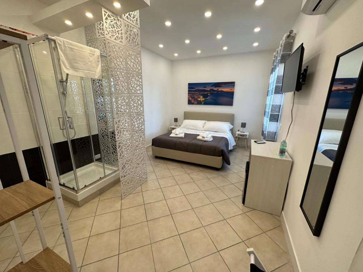 B&B Off Rooms And Relax Napoli Dış mekan fotoğraf